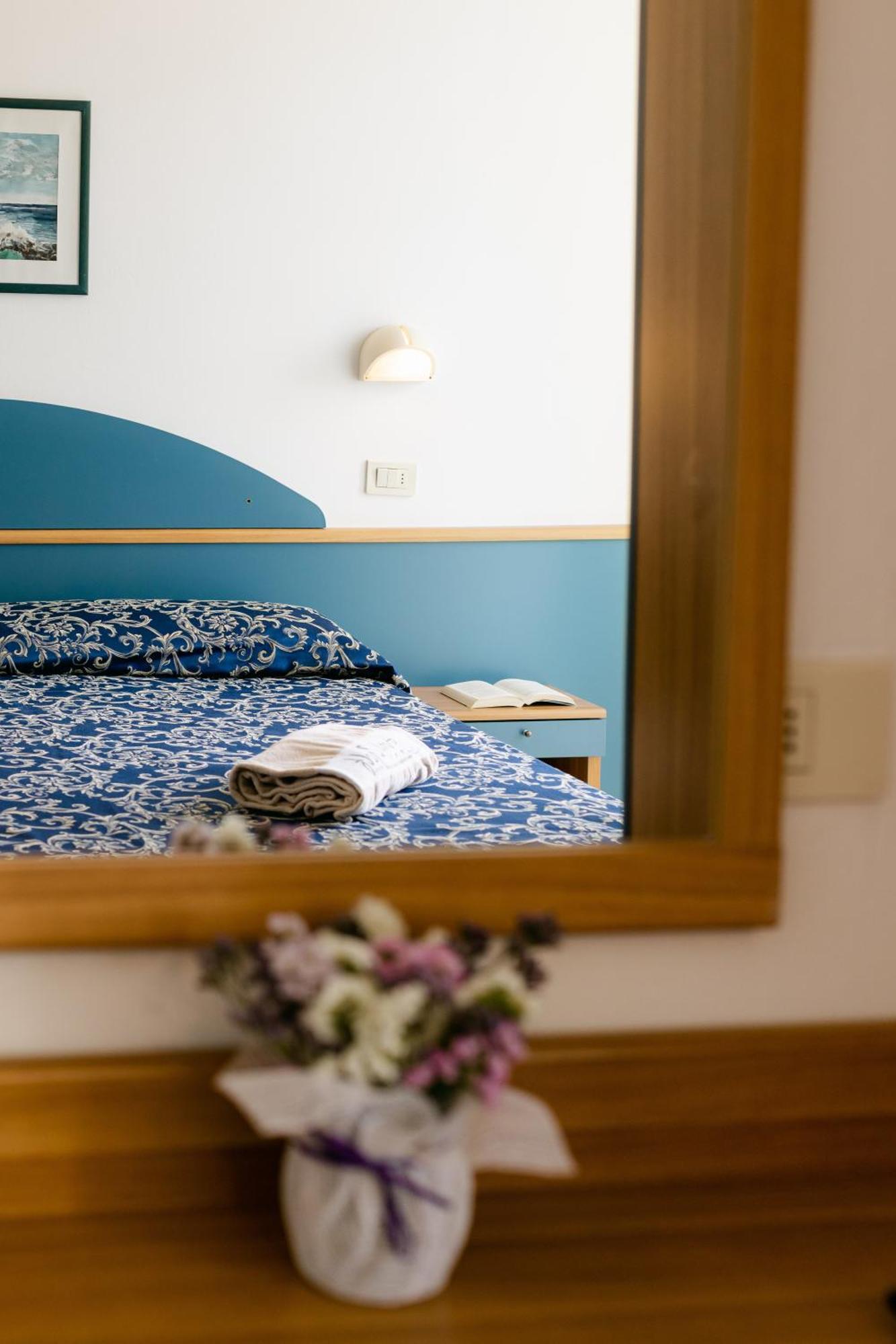Hotel Golf Cattolica Bagian luar foto