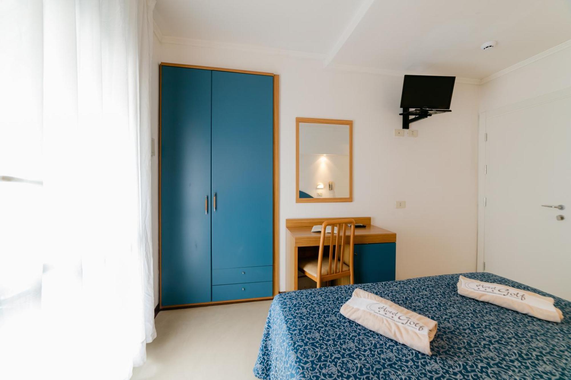 Hotel Golf Cattolica Bagian luar foto