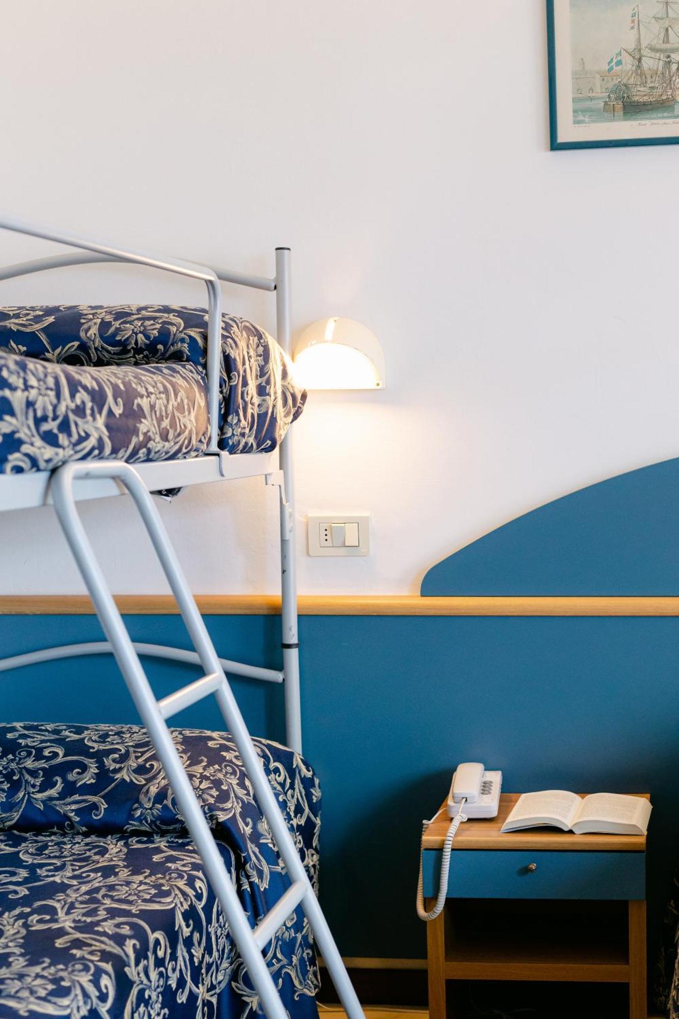 Hotel Golf Cattolica Bagian luar foto
