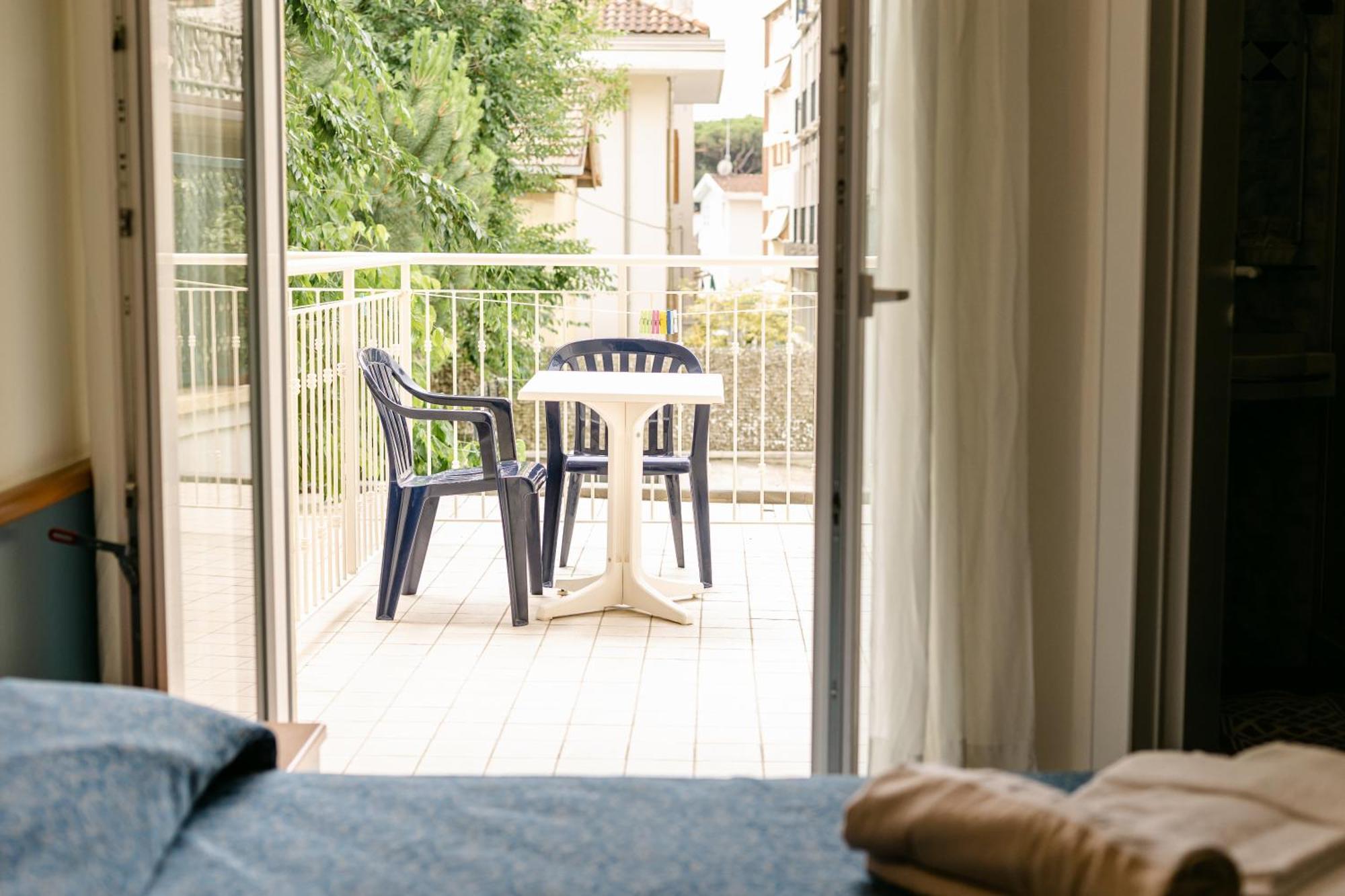 Hotel Golf Cattolica Bagian luar foto