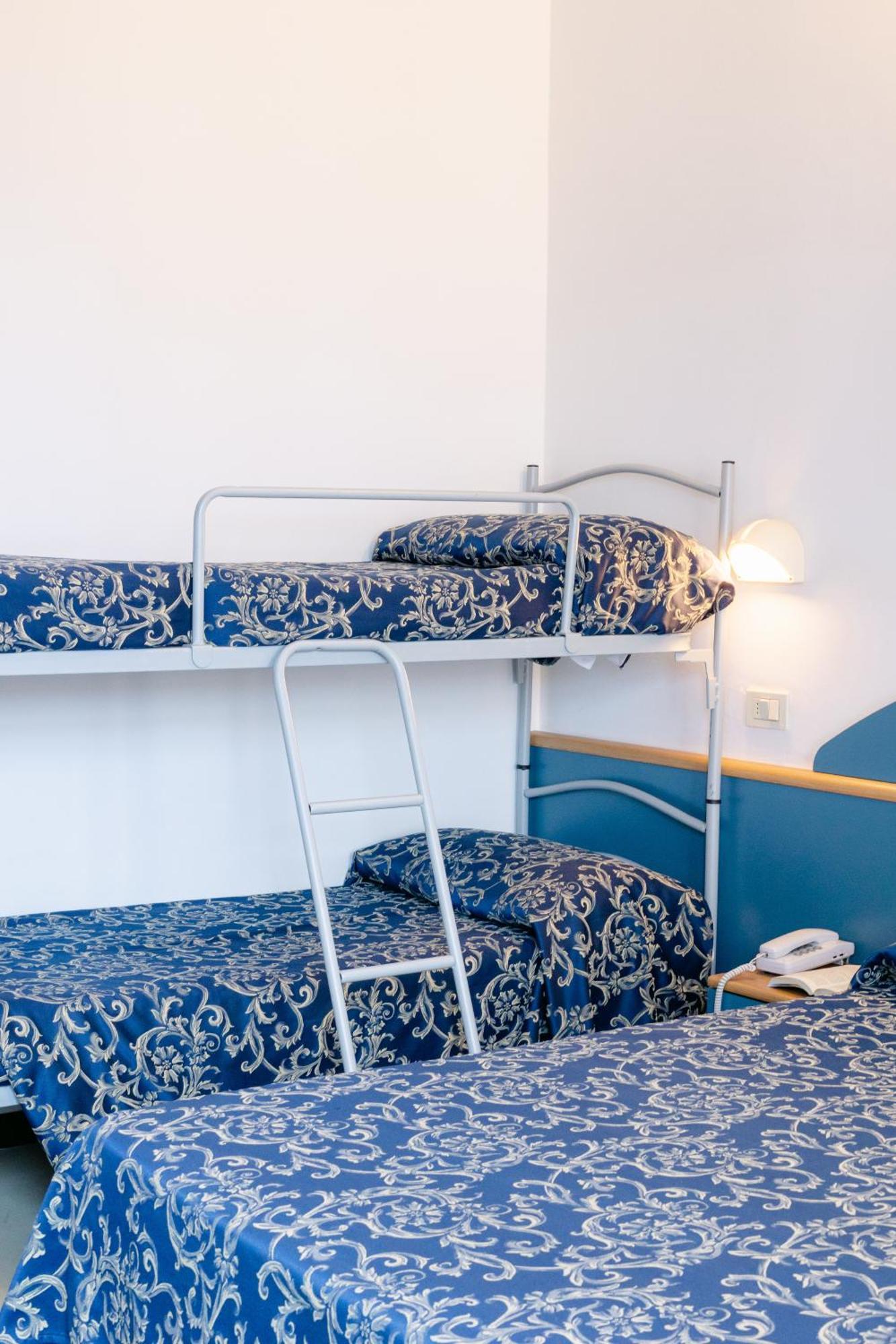 Hotel Golf Cattolica Bagian luar foto