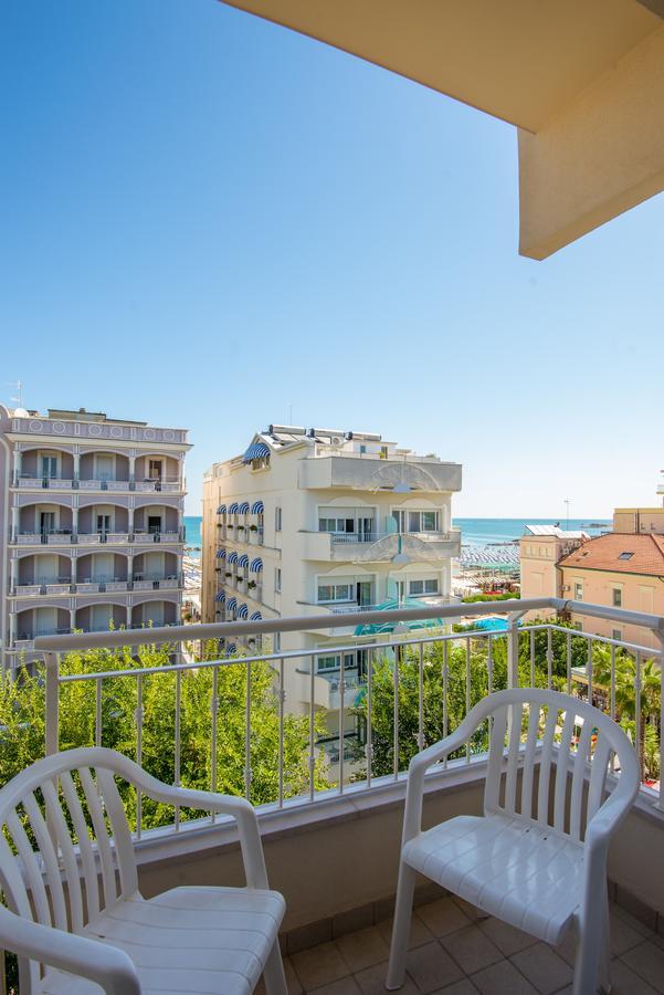 Hotel Golf Cattolica Bagian luar foto